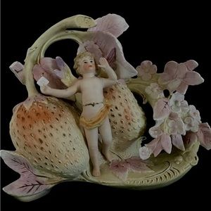 19th CENTURY GRAFENTHAL SCHNEIDER DEP CUPID SPILL VASE FIGURINE #8478 1875-1879